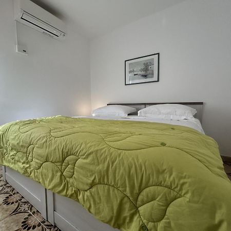 Azure Apartments By The Sea Near City Omis Exterior photo