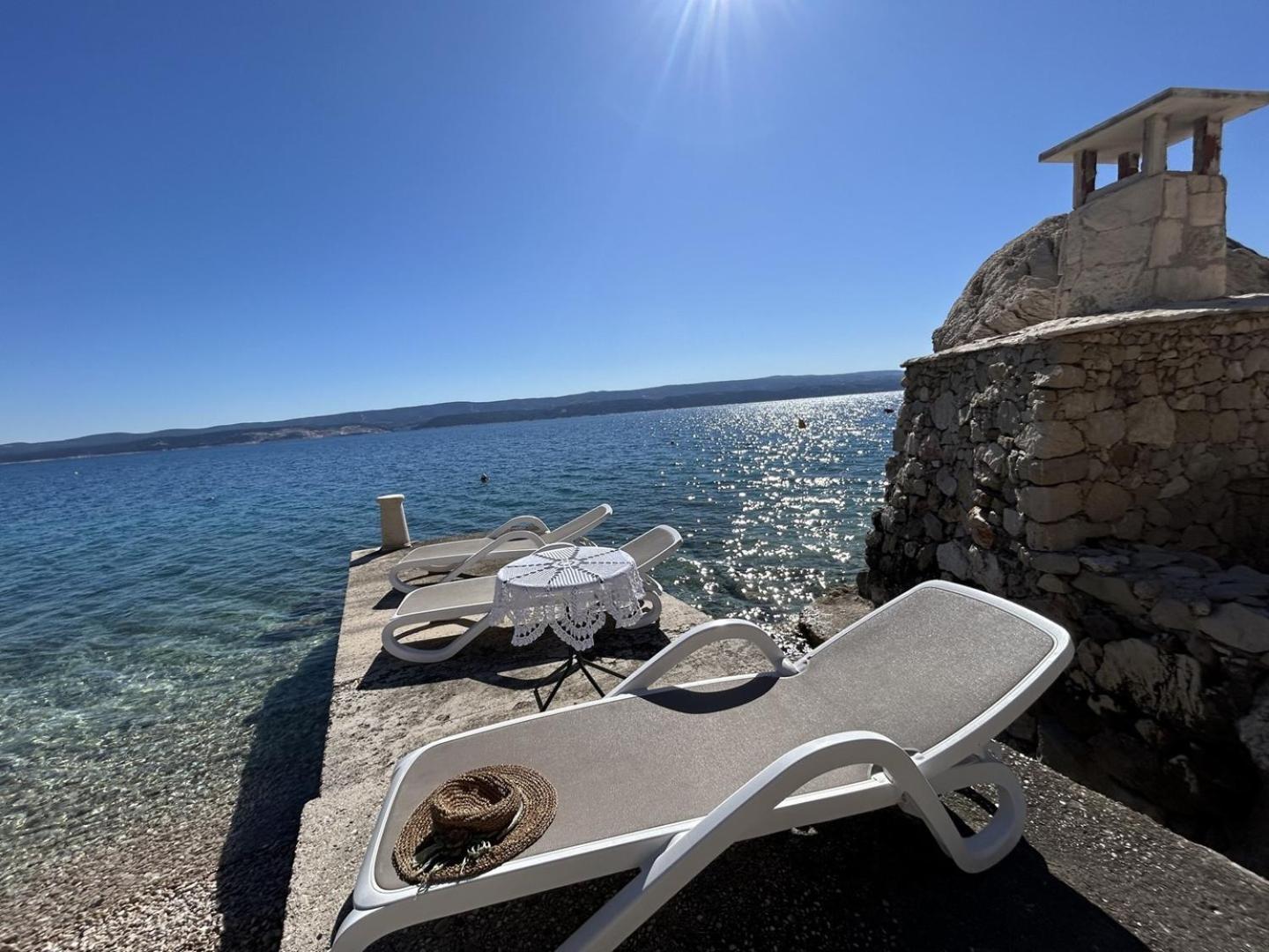 Azure Apartments By The Sea Near City Omis Exterior photo