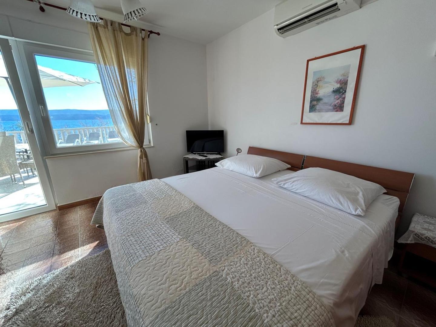 Azure Apartments By The Sea Near City Omis Exterior photo